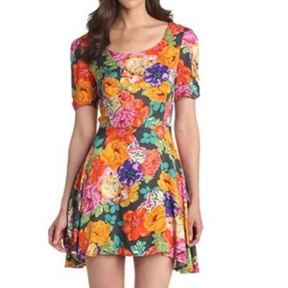 NWOT MINKPINK Chelsea Floral Dress | Size M - Picture 2 of 8